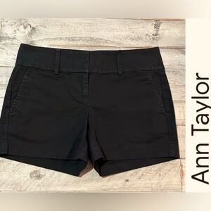 Ann Taylor Signature Shorts‎